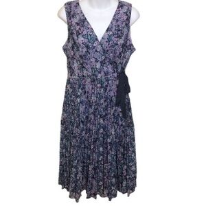 Sleeveless Purple Floral V-Neck Pleated Dress